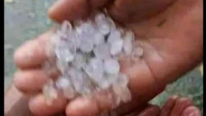 Warga Geger, Hujan Es Turun di Sawangan Depok