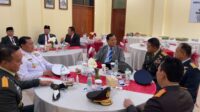 Momen Prabowo Duduk Semeja Bersama Panglima TNI, Kapolri, KSAD, KSAU & KSAL Menjadi Pembicaraan Nitizen