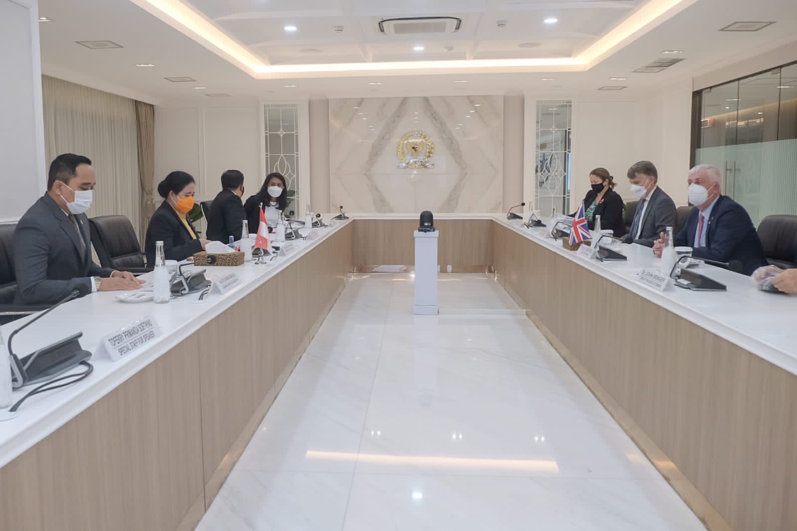 Bilateral Meeting with Puan, Speaker of the UK House of Representatives Conveys Condolences for the Kanjuruhan Tragedy