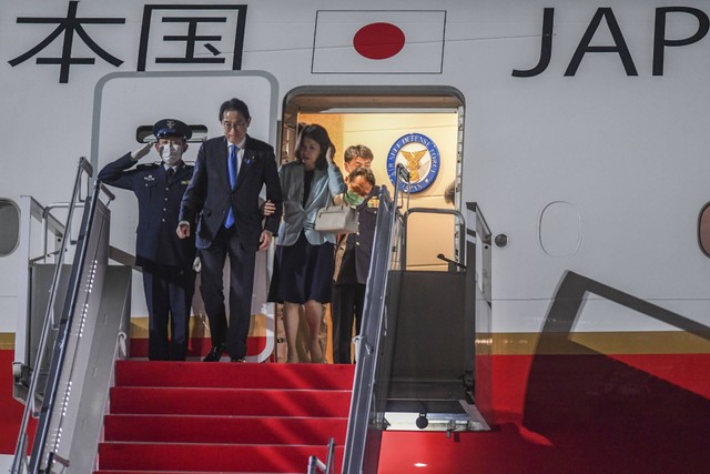 PM Jepang tiba di Bali Senin dini hari