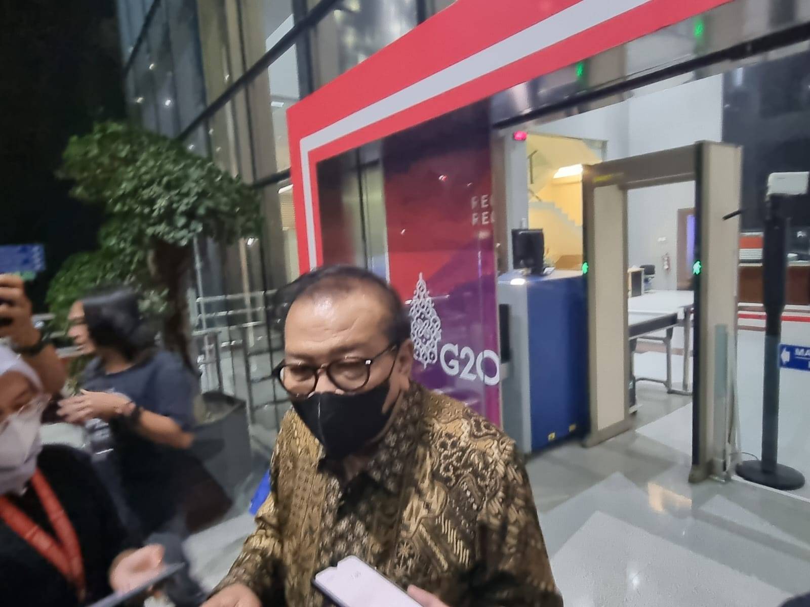 KPK Periksa Politisi Demokrat Mantan Gubernur Jatim Terkait Bansos