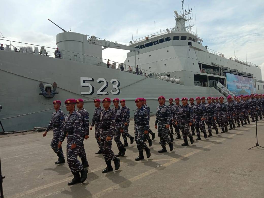 KRI Teluk Palu-523 Berlayar ke Pulau Tidore