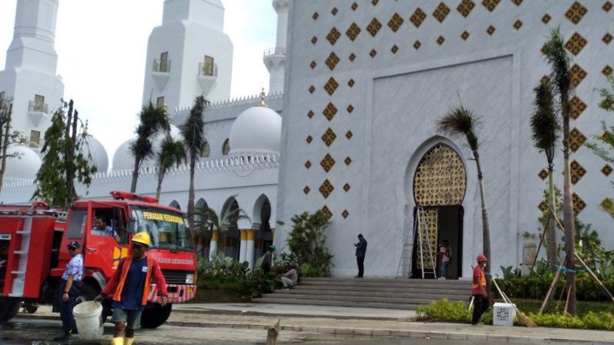 Gibran Tata Kawasan Masjid Raya Sheikh Al Zayed Solo, Siapkan Lahan Parkir Dikelola Warga Sekitar