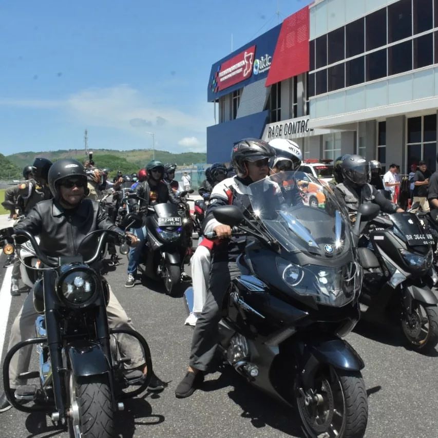 Gubernur NTB dan Rombongan Touring Jajal Lintasan Sircuit Mandalika 