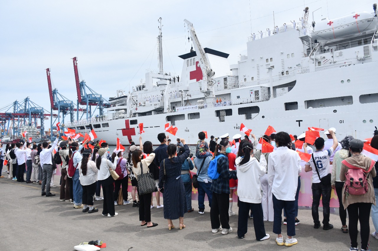 Kapal rumah sakit Peace Ark China tiba di Indonesia