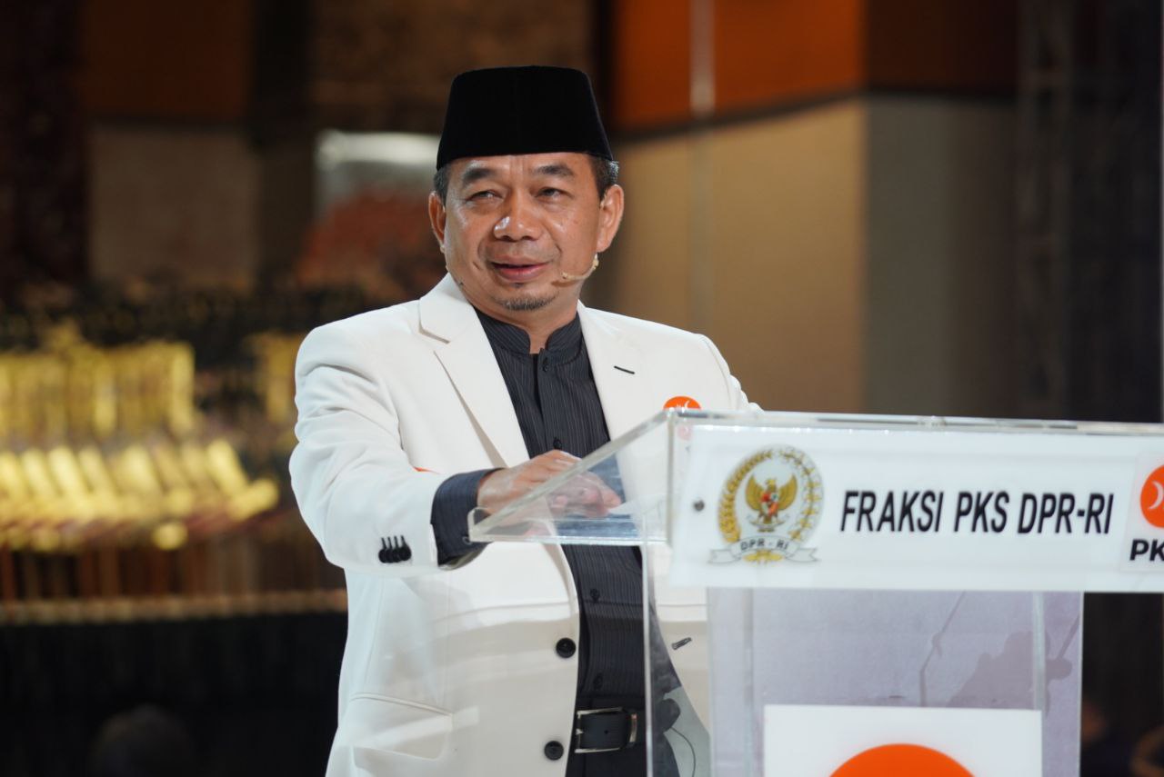Ketua Fraksi PKS DPR Jazuli Juwaini Instruksikan Aleg PKS Potong Gaji Bantu Korban Gempa Cianjur