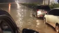 Banjir Jalan Tol Jakarta-Merak Akibat Luapan Sungai Sabi, Tangerang