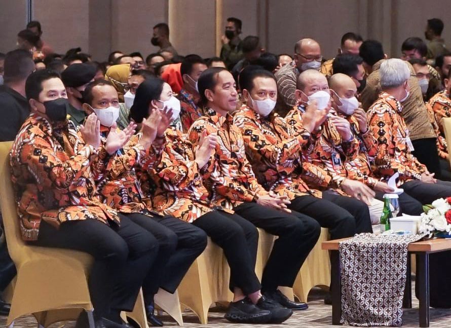 Ketua MPR RI Bamsoet Dampingi Presiden Joko Widodo Buka Munas HIPMI XVII di Surakarta
