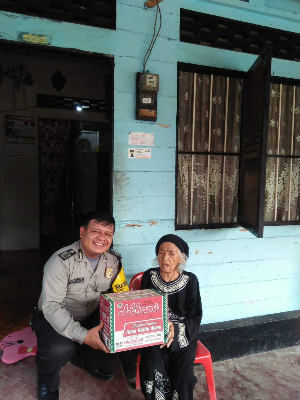 Bhabinkamtibmas Polres Tanjungbalai Sambangi Warga Yang Kurang Mampu