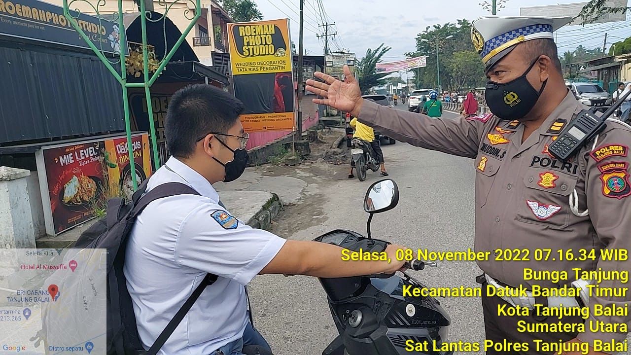 Sat Lantas Polres Tanjungbalai Rutin Tegur Pengendara Yang Tidak Memakai Helm