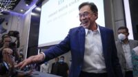 Pemilu Malaysia, Anwar Ibrahim Unggul, Mahathir Keok