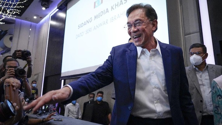 Pemilu Malaysia, Anwar Ibrahim Unggul, Mahathir Keok