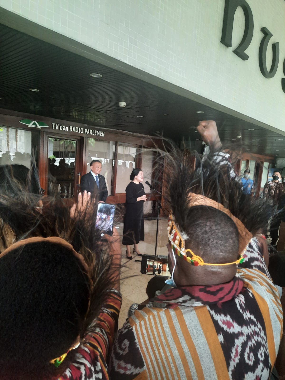 Sambut Positif Keputusan DPR, Warga Papua Barat Daya Dukung Puan Sebagai Presiden