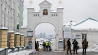 Ukraina perintahkan langkah hukum terhadap pendeta terkait Moskow