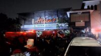 Ruko Eks Holywings di Tanjung Duren Terbakar, Saksi Dengar Ledakan di Lantai 2