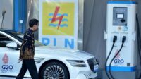 623df3c4425e5 Jokowi Bilang 60 Persen Kendaraan Listrik akan Bergantung pada Baterai RI