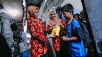 DWP Setjen DPD RI Salurkan Baksos Ke Sekolah Sosial Bingkai Jalanan
