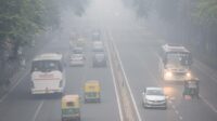 New Delhi diselimuti kabut asap, India larang konstruksi swasta