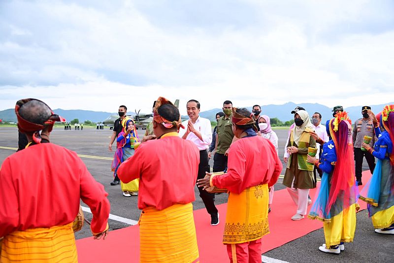 Inilah Agenda Presiden Pada Hari Kedua di NTB , Jokowi Akan Serahkan Bansos hingga Resmikan Bendungan