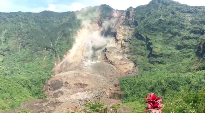 BPBD Tasikmalaya sebut longsor di Gunung Galunggung masih terjadi