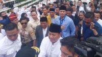 Hari ke-36 kampanye, Prabowo ke ponpes di Probolinggo, Gibran di Solo