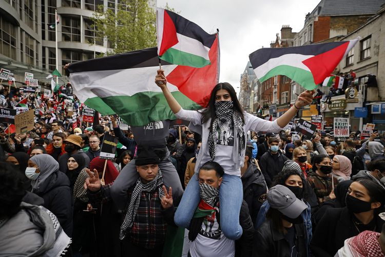Massa Pendemo di Belanda Turun ke Jalan Dukung Palestina