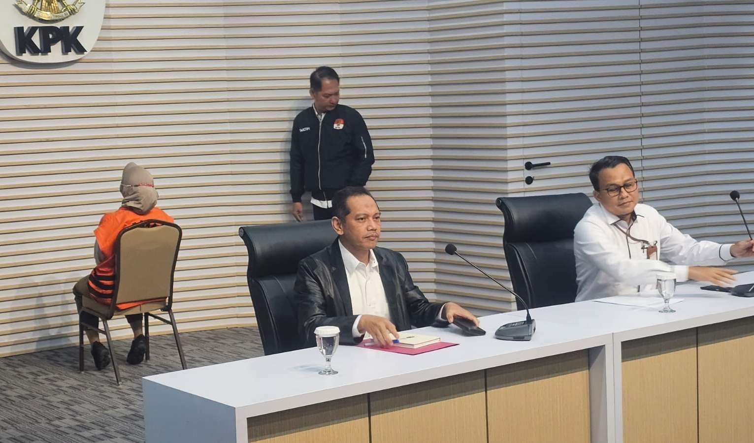 KPK Tahan 1 Tersangka Swasta Korupsi Sistem Proteksi TKI Kemnaker