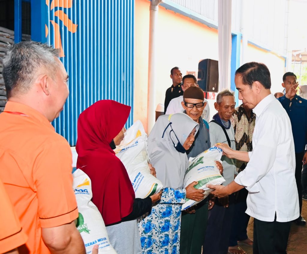 Presiden Jokowi dialog dengan warga Bantul soal bantuan pangan beras