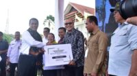 Menteri Pertanian Andi Amran Sulaiman saat kegiatan pembinaan penyuluh, di halaman Kantor Bupati Sumbawa Besar, Nusa Tenggara Barat (NTB)