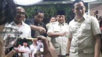 Melayat, Prabowo Tiba Di Rumah Duka Rizal Ramli