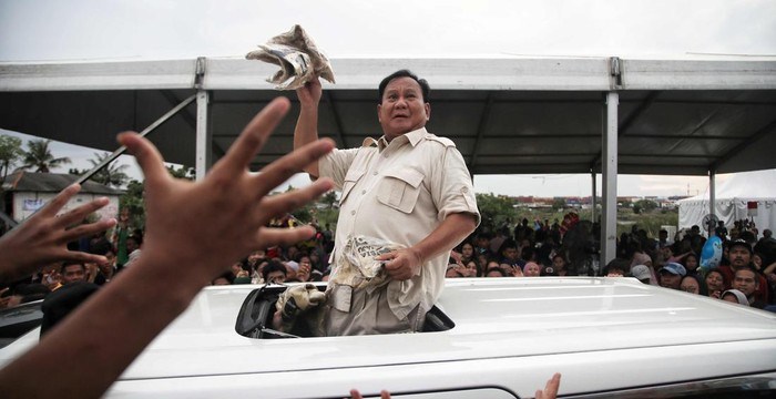 Janji Prabowo di Hari Pertama Dilantik Presiden: Beri Makan Bergizi ke Anak