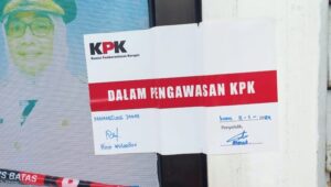 KPK OTT Bupati Batu Erik Adtrada Ritonga Dan Segel Ruangan Kantor Pemkab Labuhanbatu 