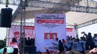 Emak-emak di Subang Simulasi Coblos Prabowo-Gibran saat Kampanye Akbar
