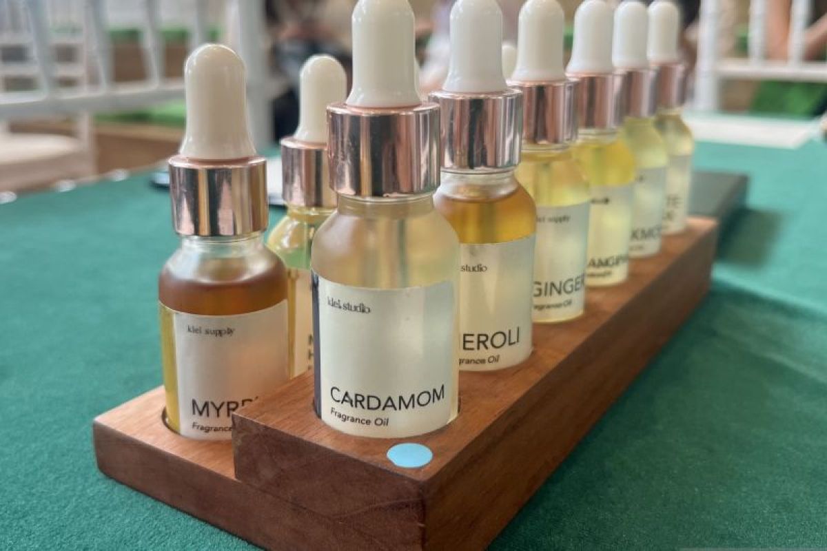 "Eau de parfum" atau "eau de toilette"? Simak cara menggunakannya