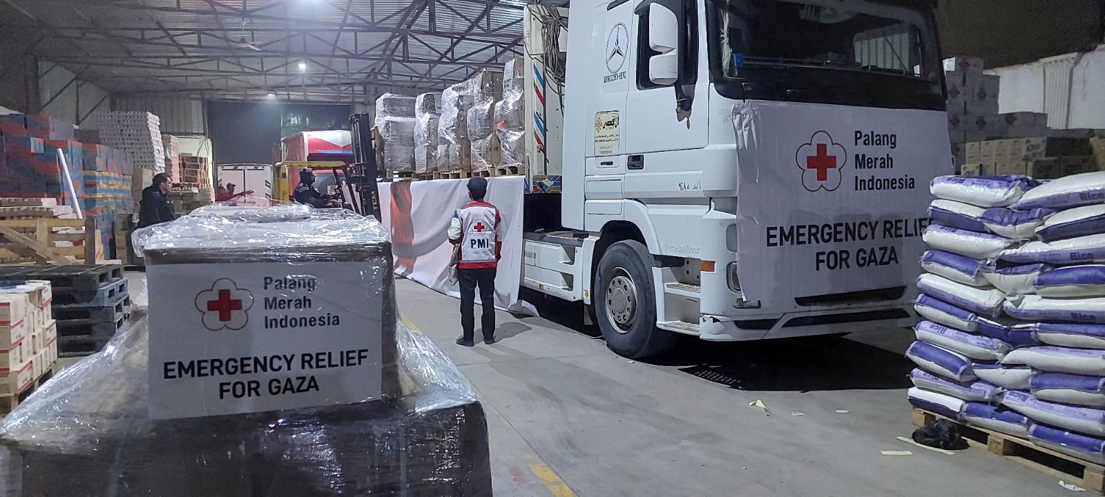 PMI kirim bantuan kemanusiaan untuk pengungsi di Gaza dan Mesir