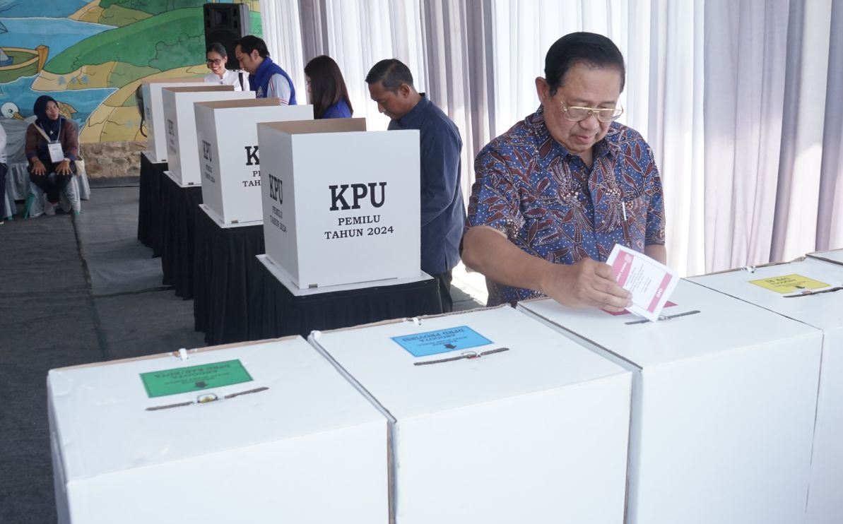 SBY mencoblos di TPS 16 Kelurahan Ploso Pacitan