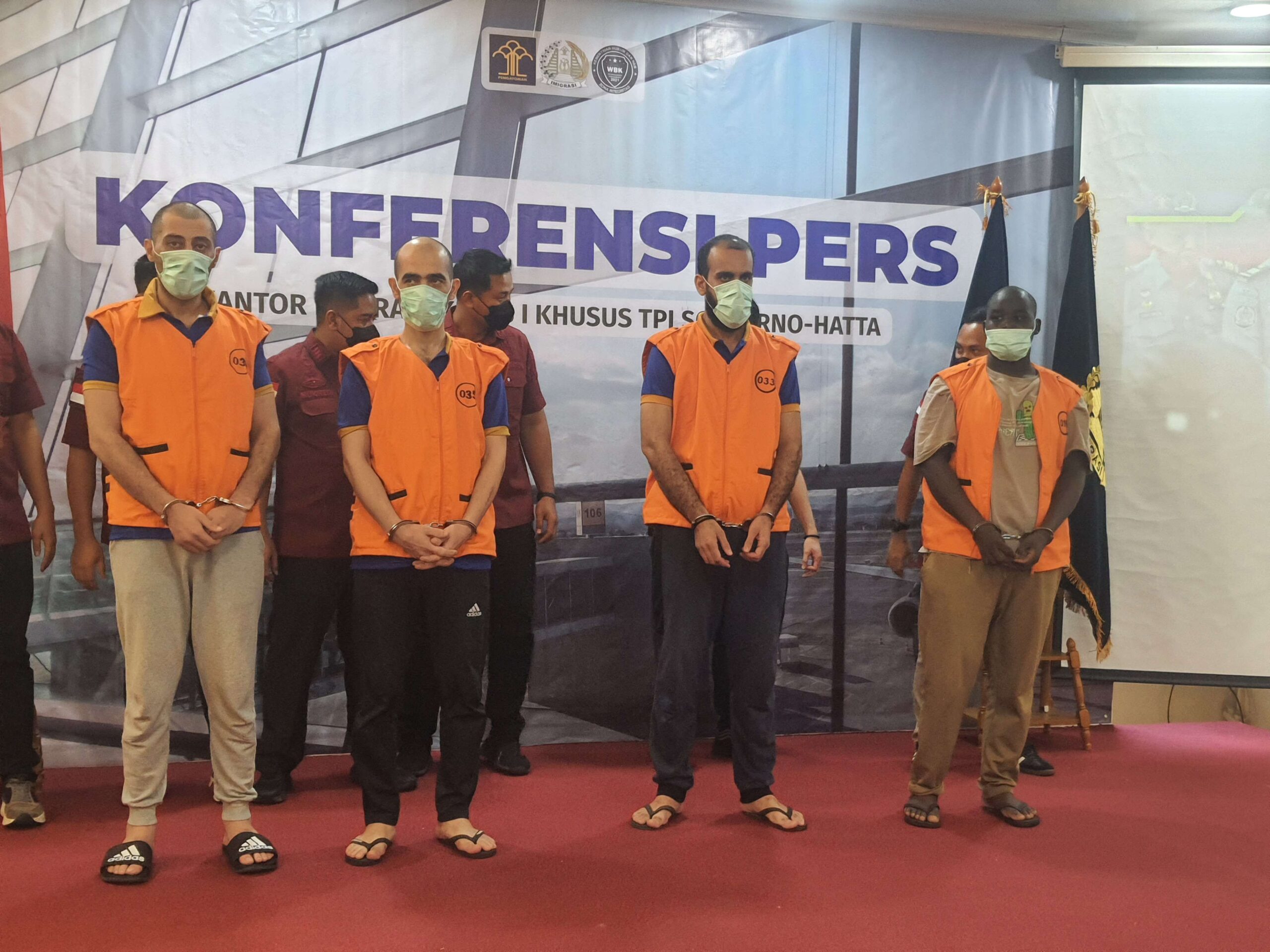 Empat WNA Berpaspor Palsu Terkait Sindikat Penyelundupan Manusia