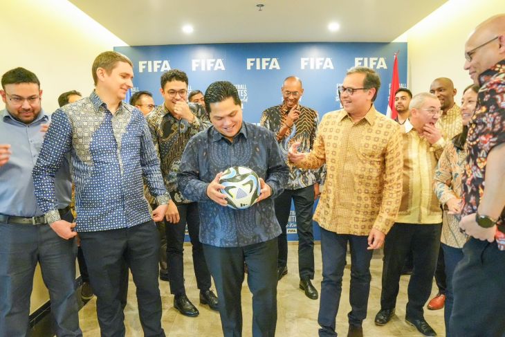 Erick Thohir paparkan progres transformasi sepak bola ke delegasi FIFA