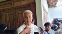 ganjar-pranowo-di-rumah-butet-kartaredjasa Ganjar Belum Terima Disebut di Kandangnya, Pengmat : Itu Hukuman Rakyat Karena Hina Jokowi