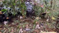 Tim SAR Evakuasi Korban Helikopter Jatuh di Halmahera