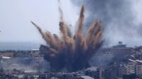 Tentara Israel hantam infrastruktur Hizbullah di Lebanon selatan