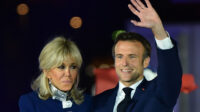 Parlemen Prancis didesak copot Presiden Macron karena komentarnya