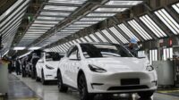 Penjualan mobil China di Januari turun 22,7 persen dibanding Desember