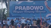 'Oke Gas' Iringi Kampanye Prabowo di Manado, Massa Teriak Presiden