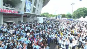 relawan prabowo gibran membludak hingga ke luar GBK