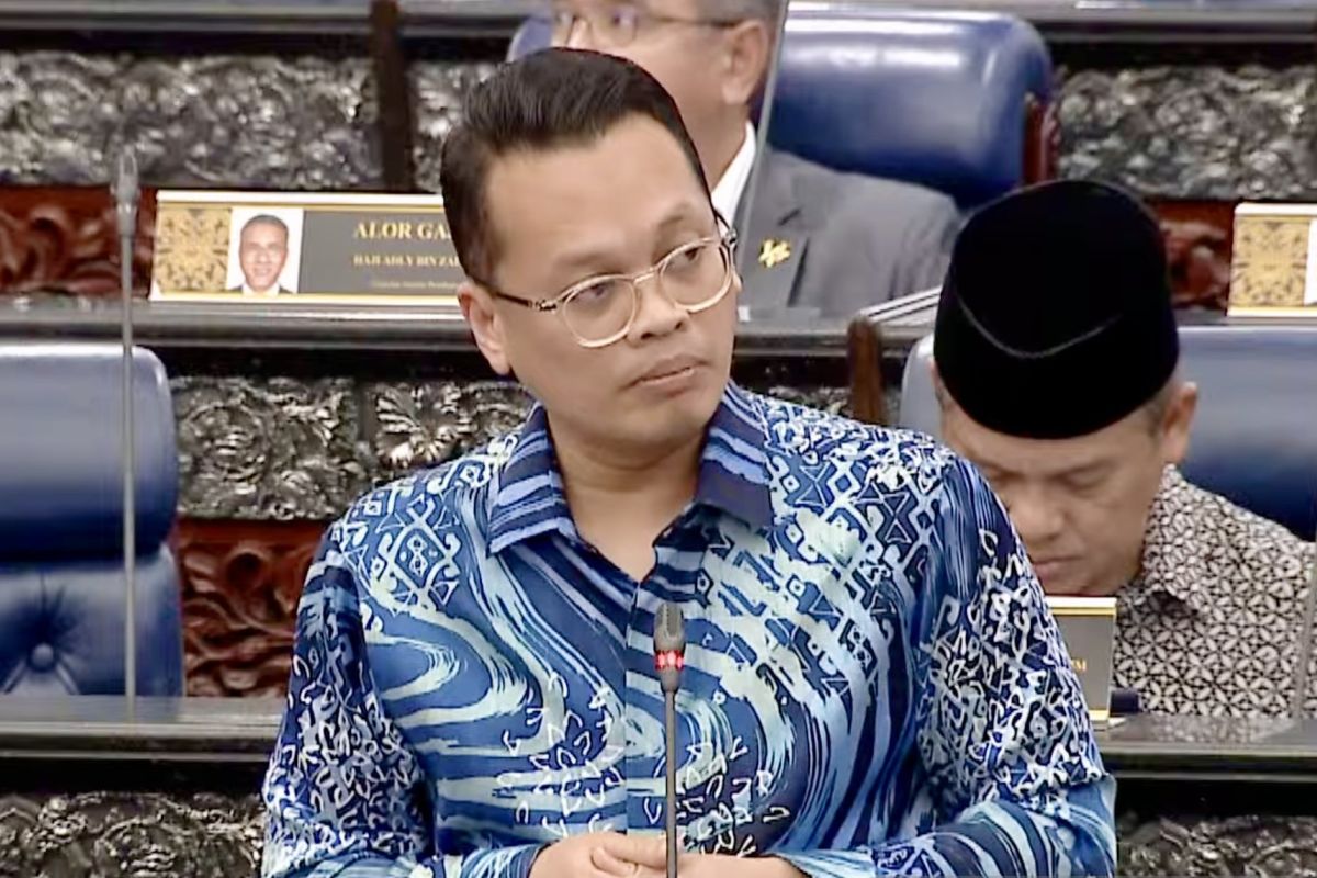 Menteri Sumber Daya Alam, Lingkungan Hidup dan Perubahan Iklim Malaysia Nik Nazmi Nik Ahmad