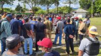 Massa Bersajam Rusak Gedung DPRD Jayawijaya, Aniaya Komisioner KPU