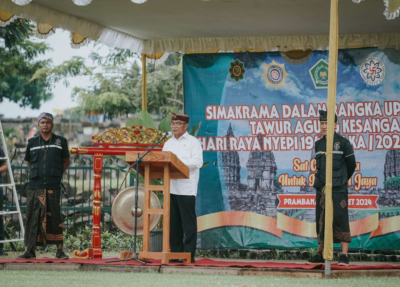 Menko PMK Hadiri Tawur Agung Kesanga di Prambanan