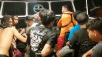 Tim SAR - nelayan berhasil selamatkan 36 warga yang kapalnya tenggelam