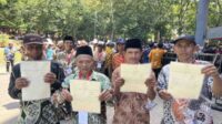 Warga Banyuwangi bahagia dapat sertifikat tanah dari Presiden Jokowi